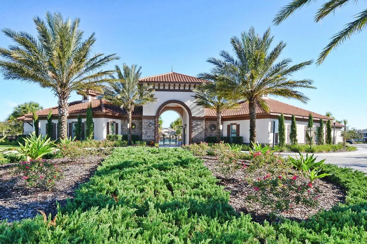 Solterra - 6 Bedrooms House W-Pool-7043Sr Davenport 0*,  United States