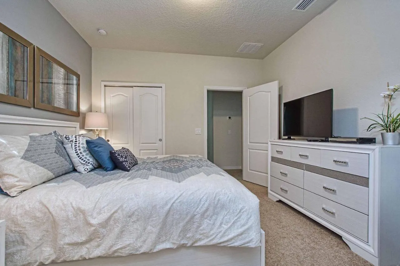 Solterra - 6 Bedrooms House W-Pool-7043Sr Davenport Holiday home