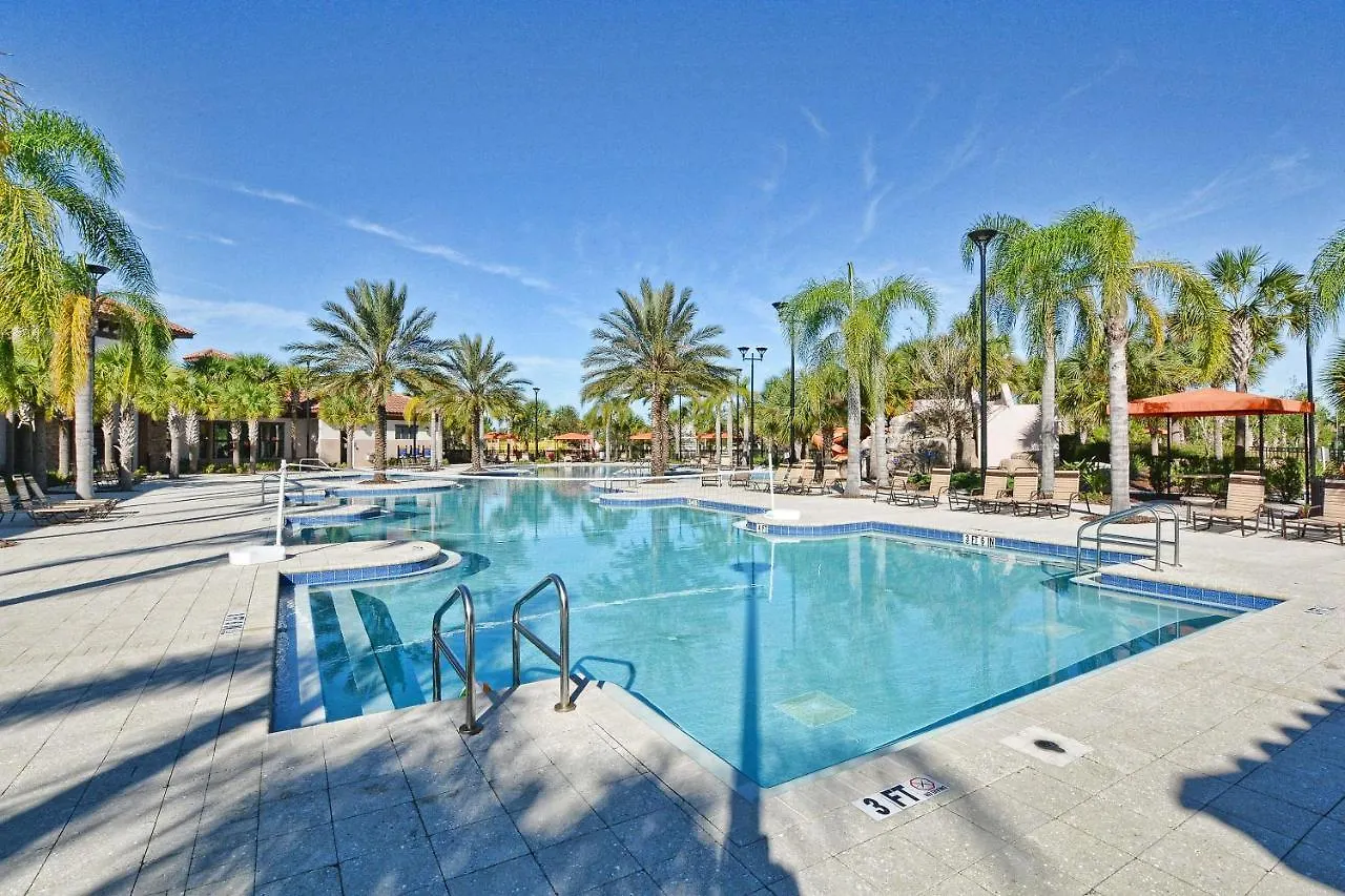 Solterra - 6 Bedrooms House W-Pool-7043Sr Davenport 0*,